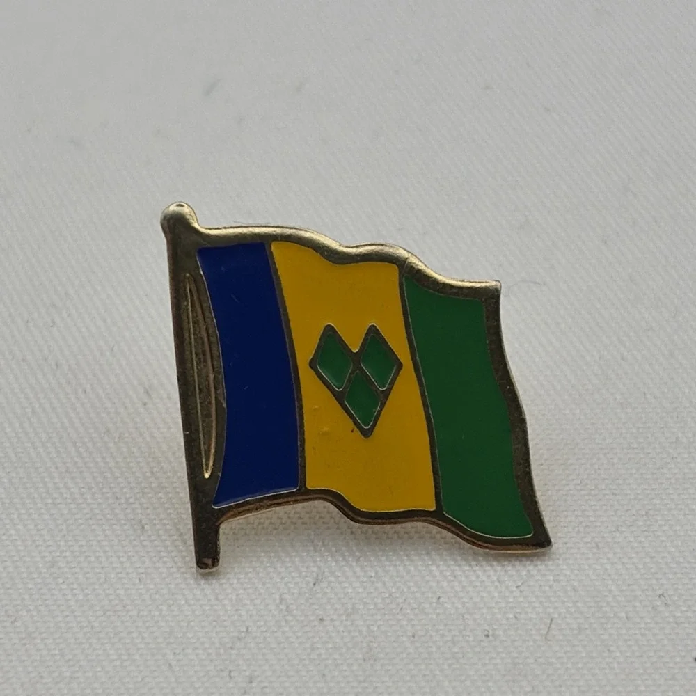 Saint Vincent And Grenadines Flag Country Islands Lapel Hat Pin